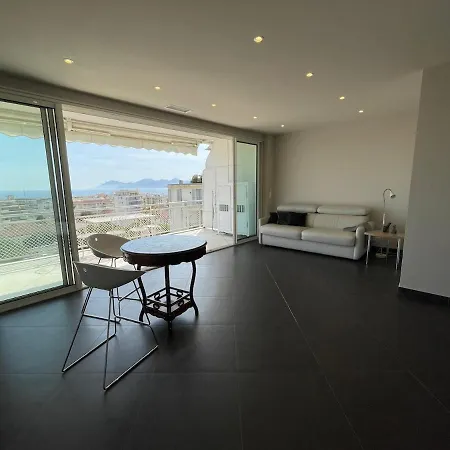 Apartment Sea View In Cannes
